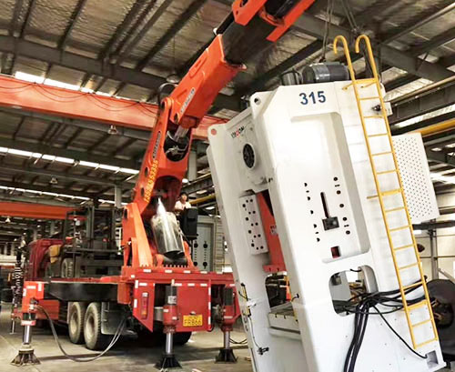 南漳附近随车吊出租，轻松解决运输难题