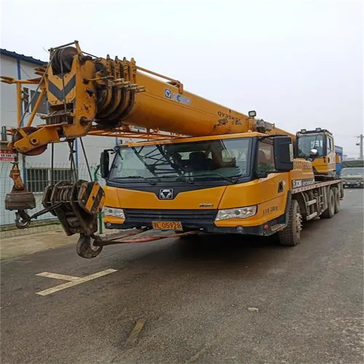 南漳吊车出租保险：全面覆盖，安全无忧