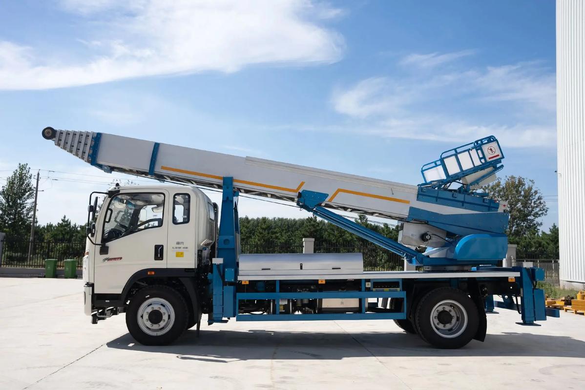 南漳云梯上料车租赁费用