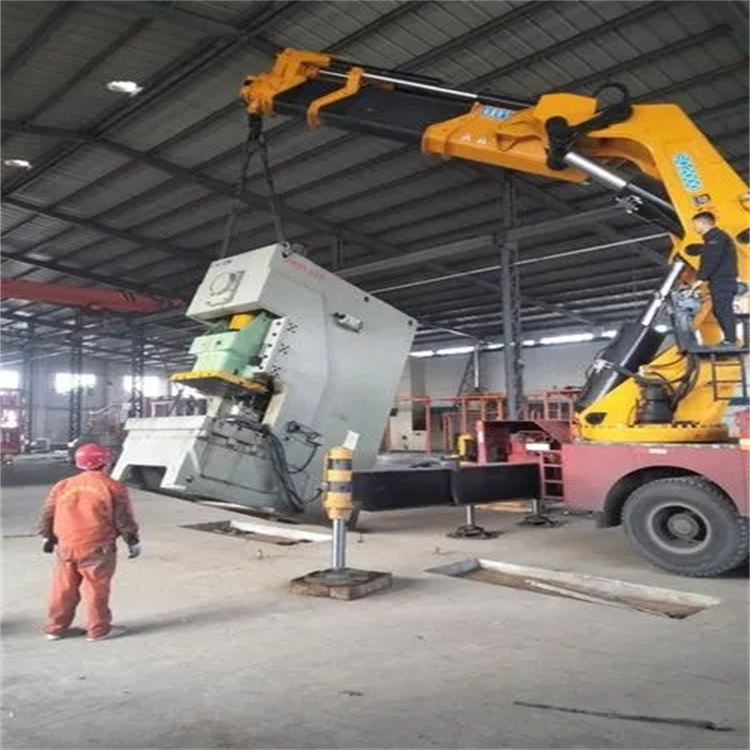 南漳80吨折臂吊车出租附近电话